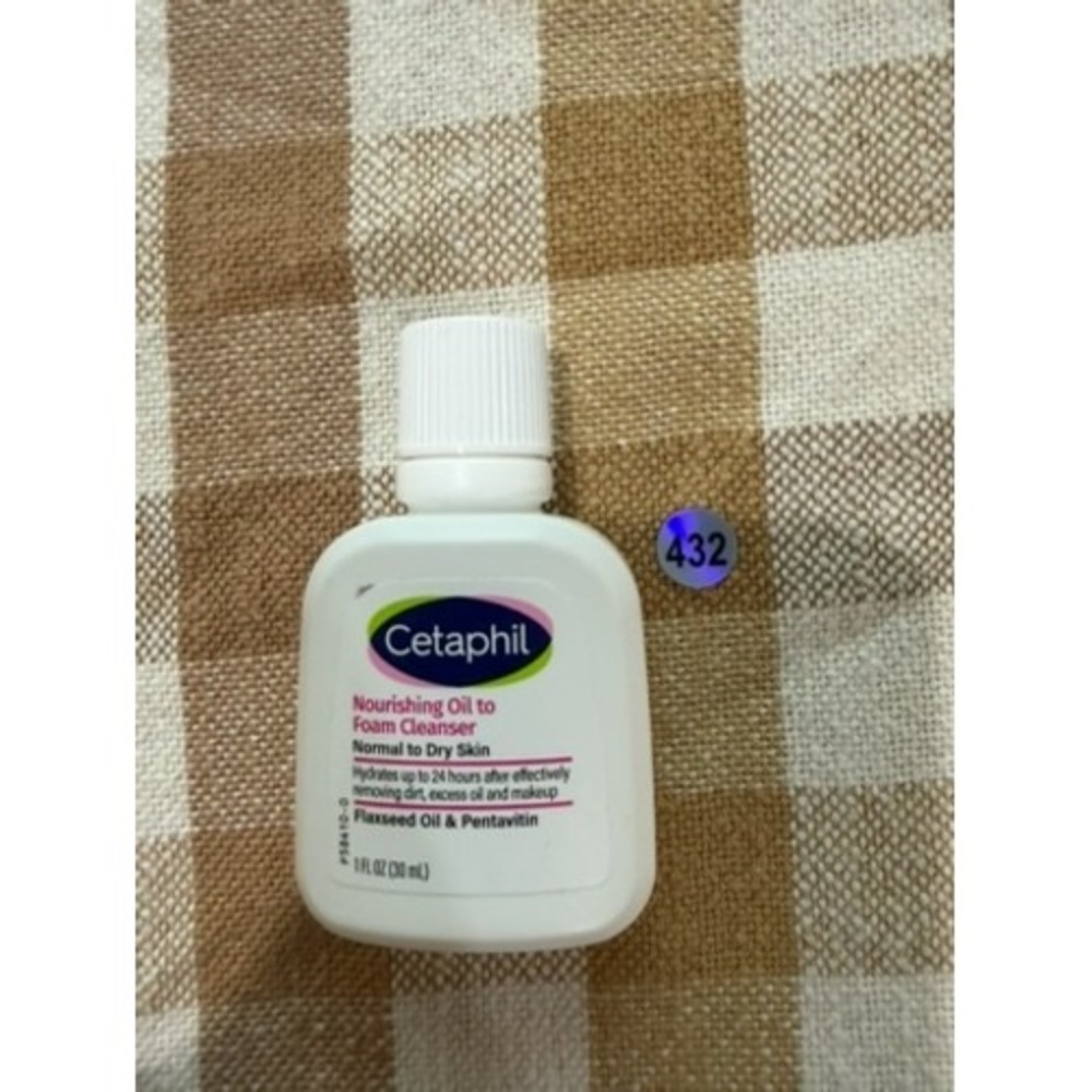 Cetaphil Nourishing Oil to Foam Cleanser 1 fl oz Travel Size Normal to Dry Skin